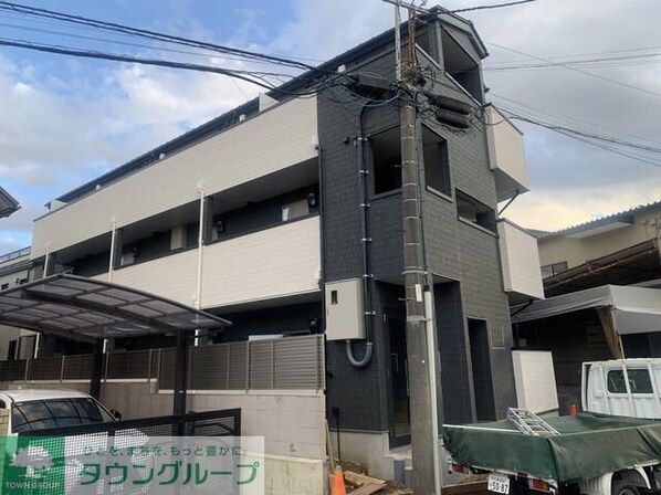 Ours Lavande(ウルス・ラヴァンド)の物件外観写真